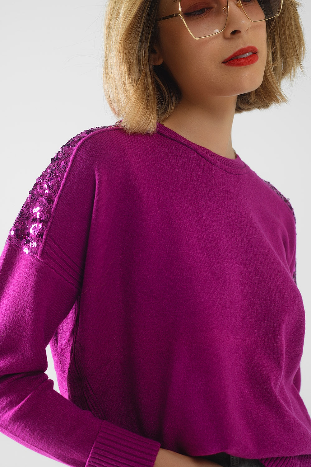 Camisola de mangas compridas fuchsia com lantejoulas nos ombros