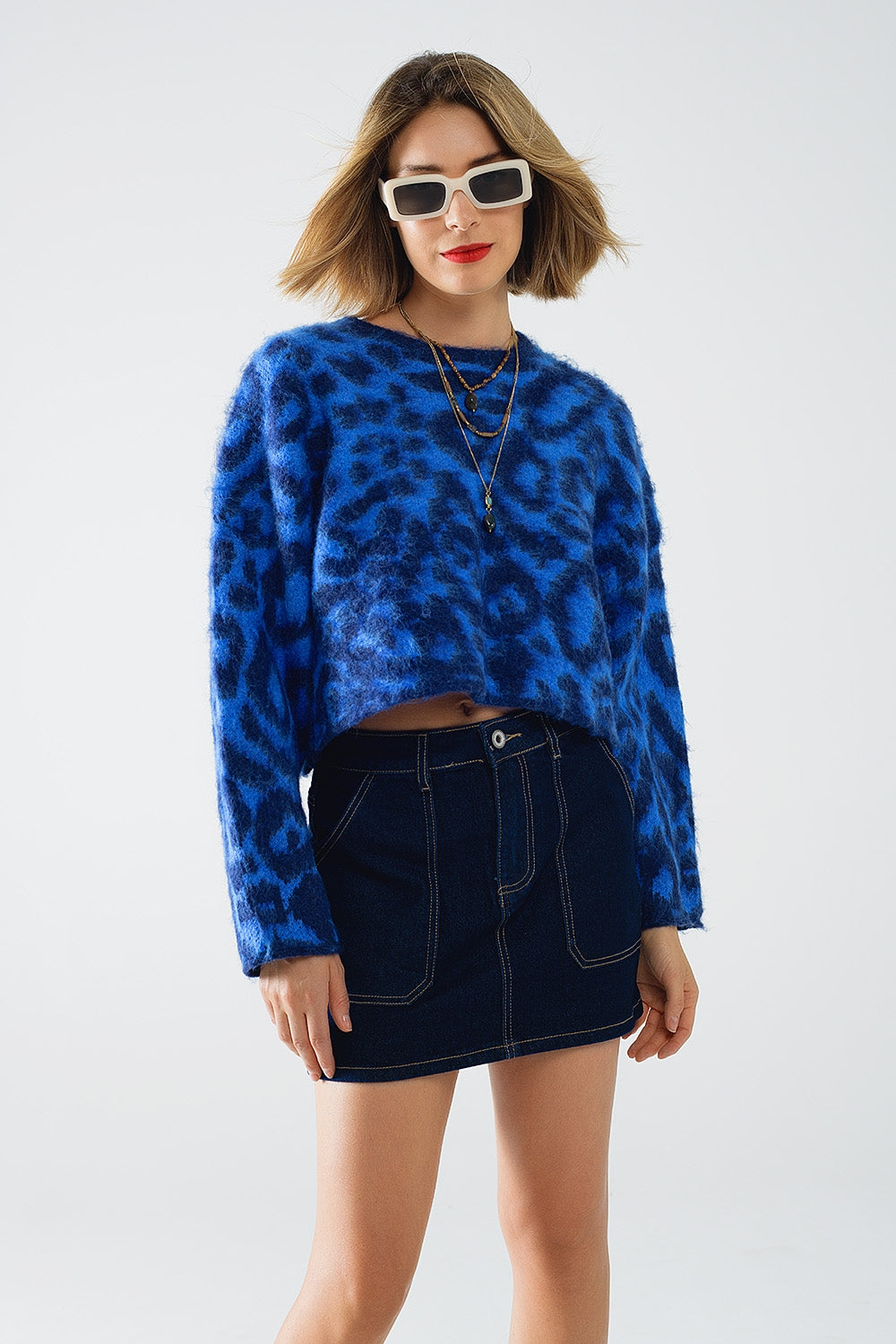 Camisola azul com estampado de leopardo em tecido de malha com lã