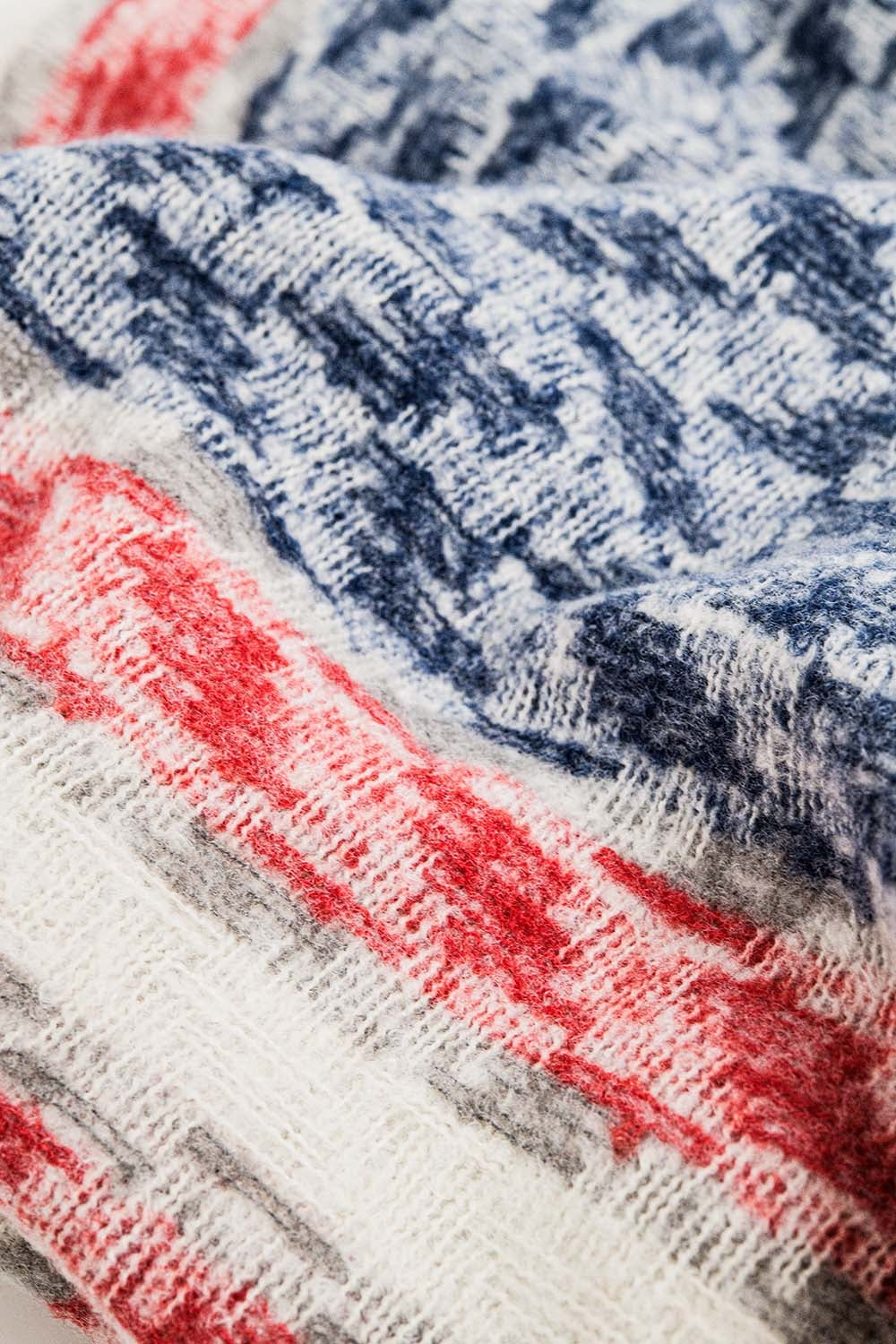 Cachecol estilo americano de xadrez em branco vermelho e azul
