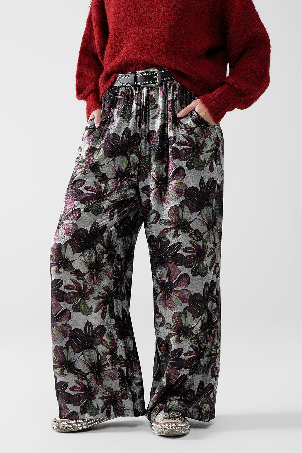 calças de perna larga com estampado floral
