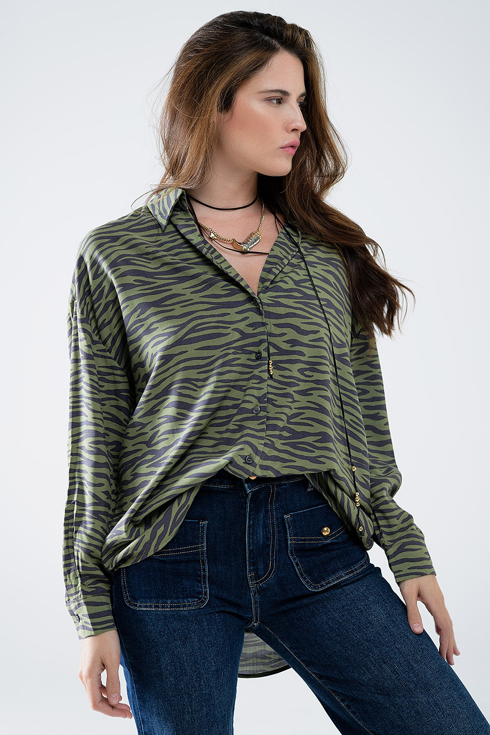 Camisa com estampado de zebra em verde