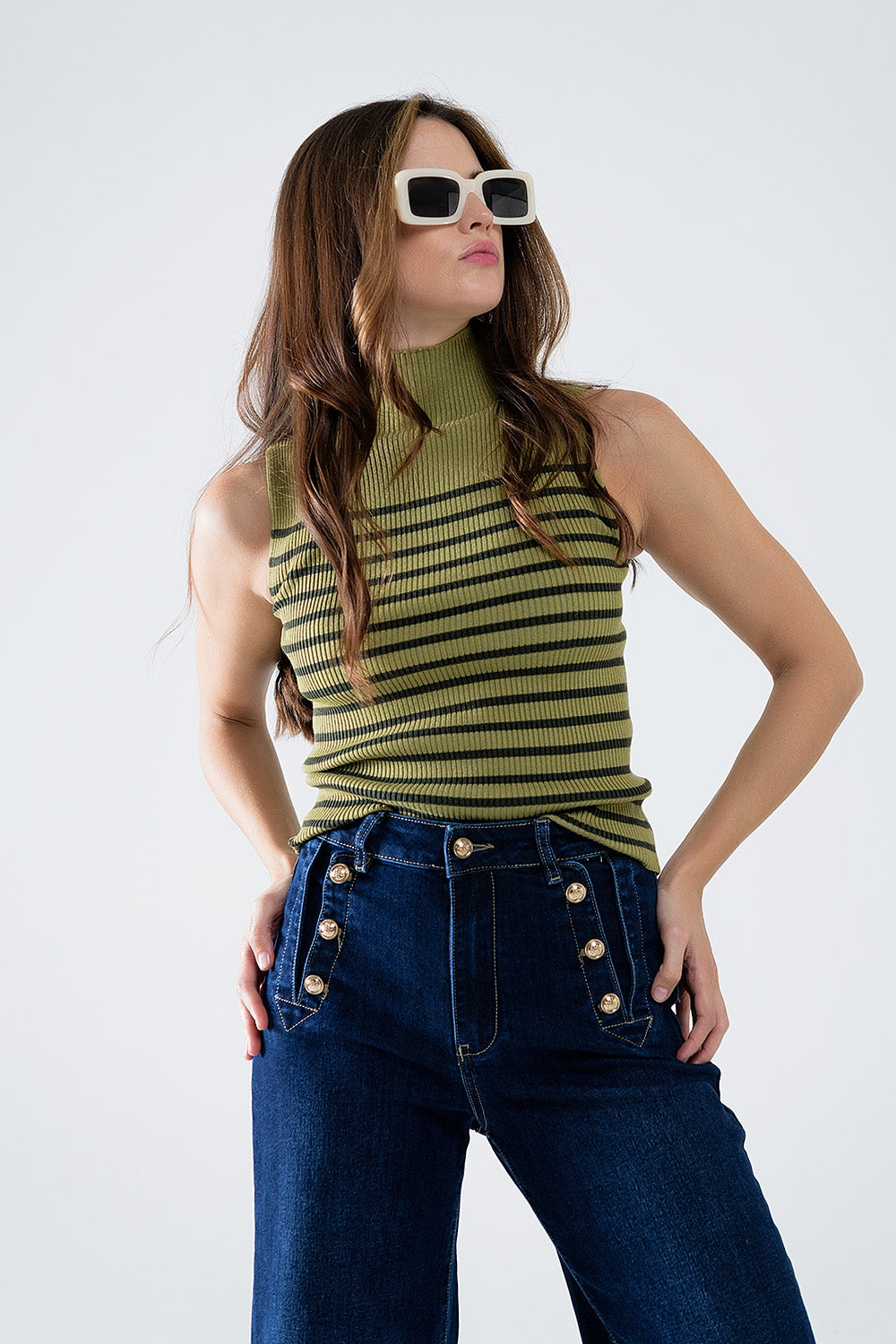 Camisola de tartaruga às riscas em verde azeitona