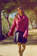 camisola de malha macia com gola alta em cor fucsia