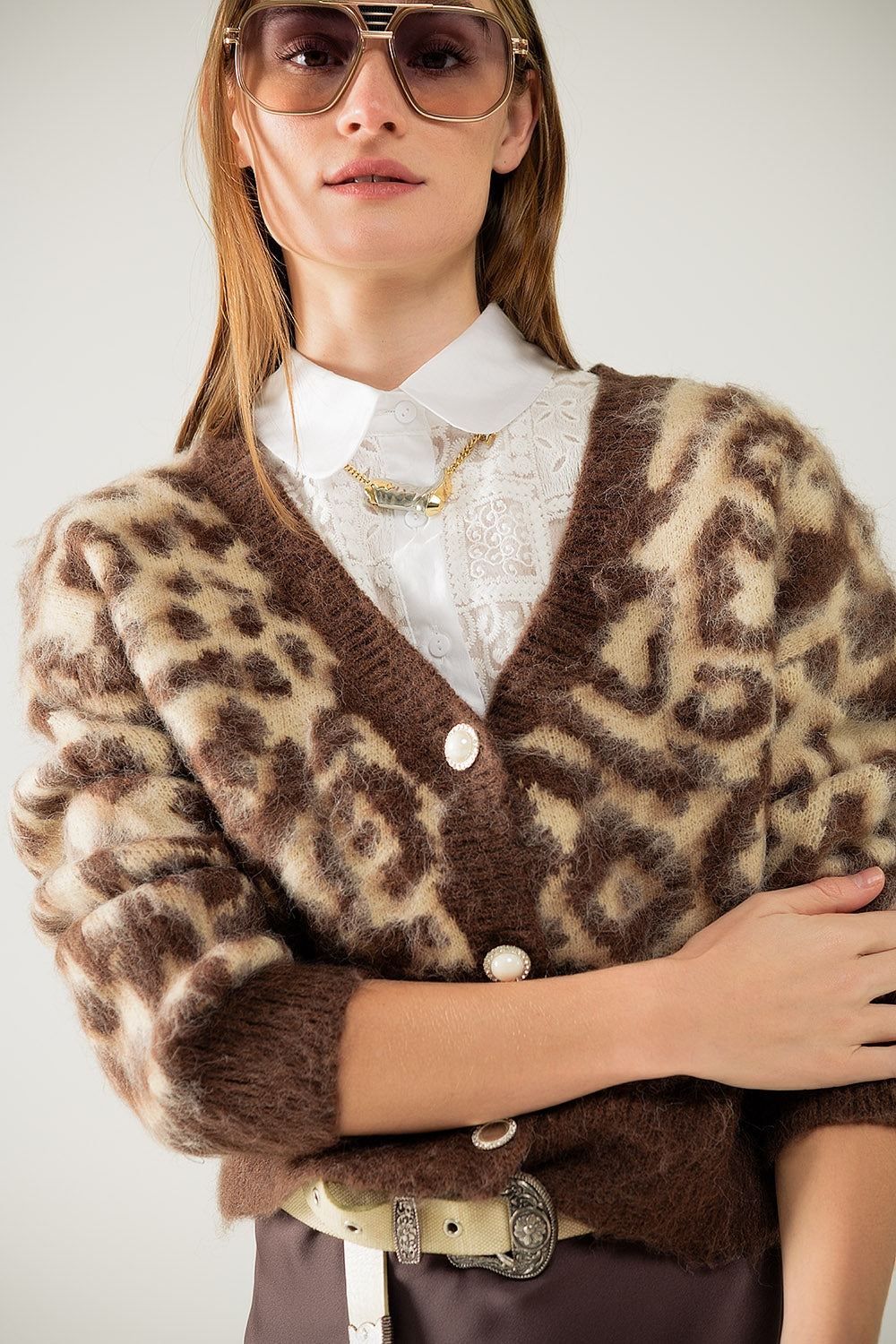 casaco de lã com estampado de leopardo em bege