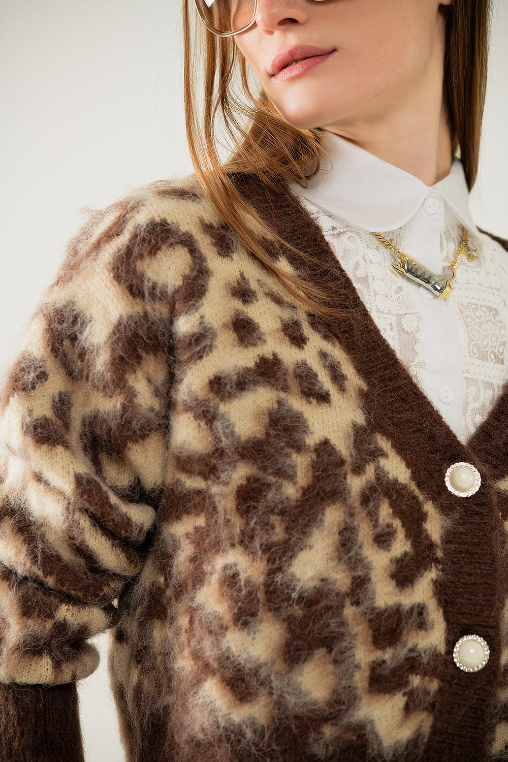 casaco de lã com estampado de leopardo em bege