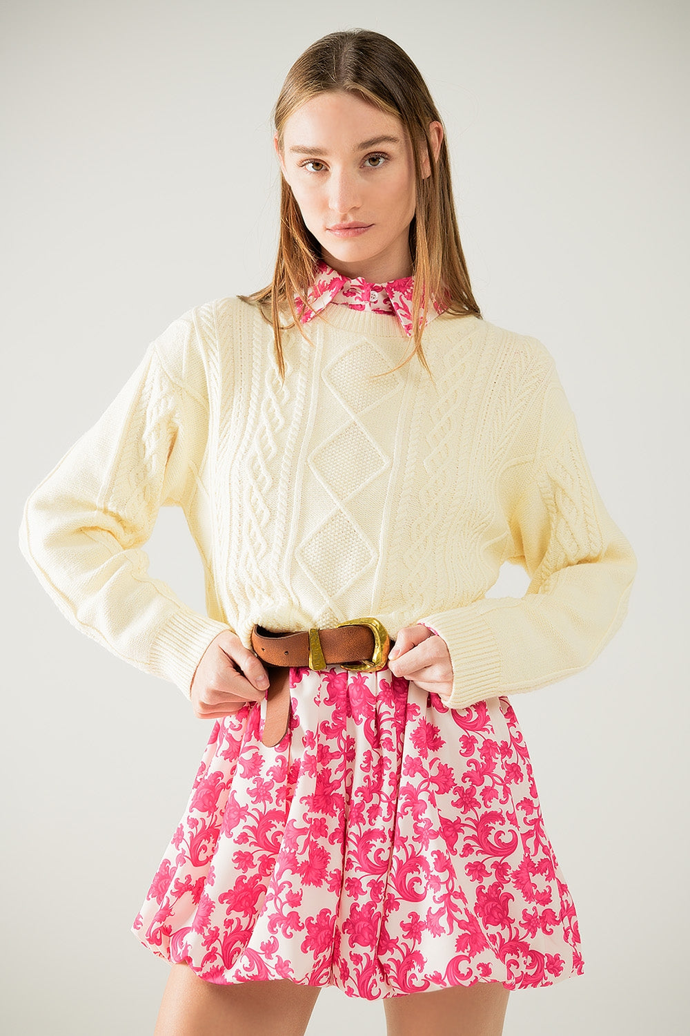 Camisola de malha macia creme com padrão de cabos