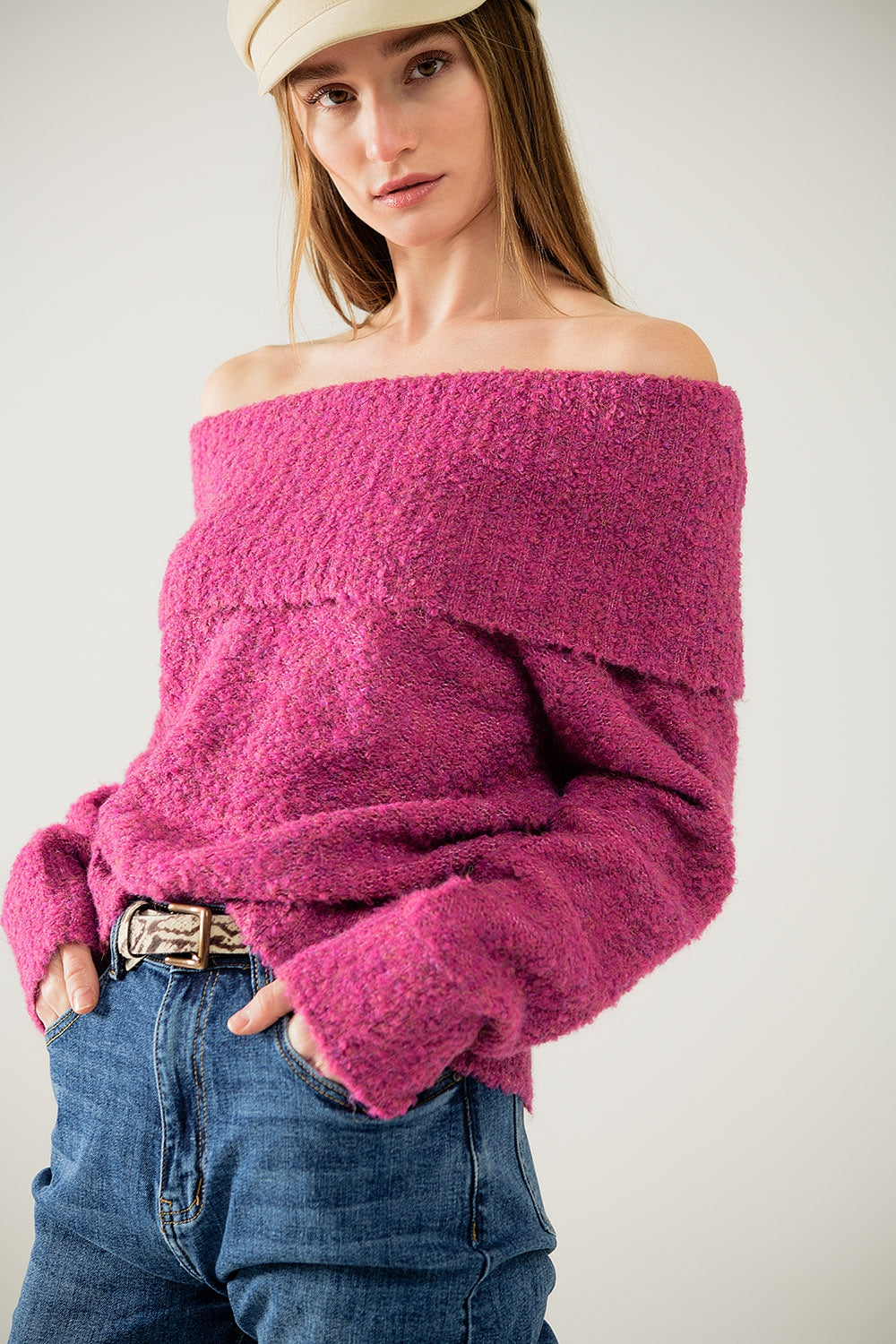 camisola de malha fofa com gola redonda em fúcsia