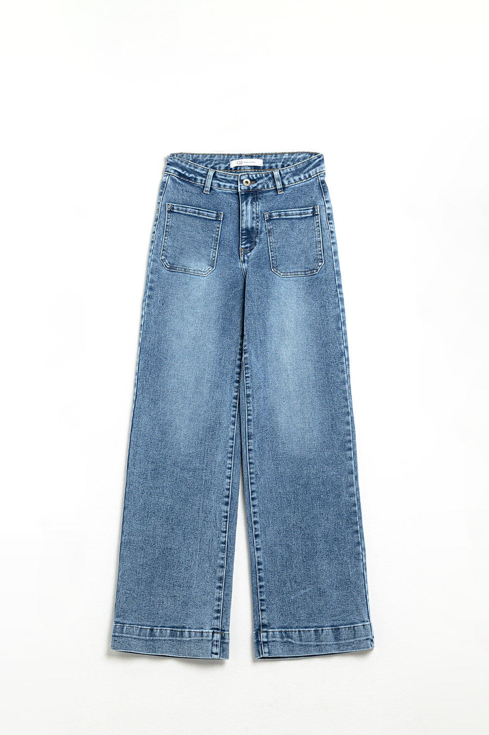 Jeans elástico de perna reta com bolso frontal em lavagem média