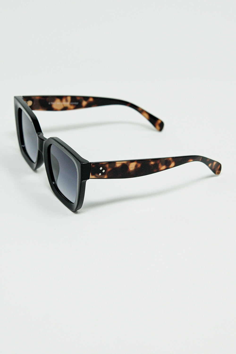 Óculos de sol quadrados com estampado animal na lateral