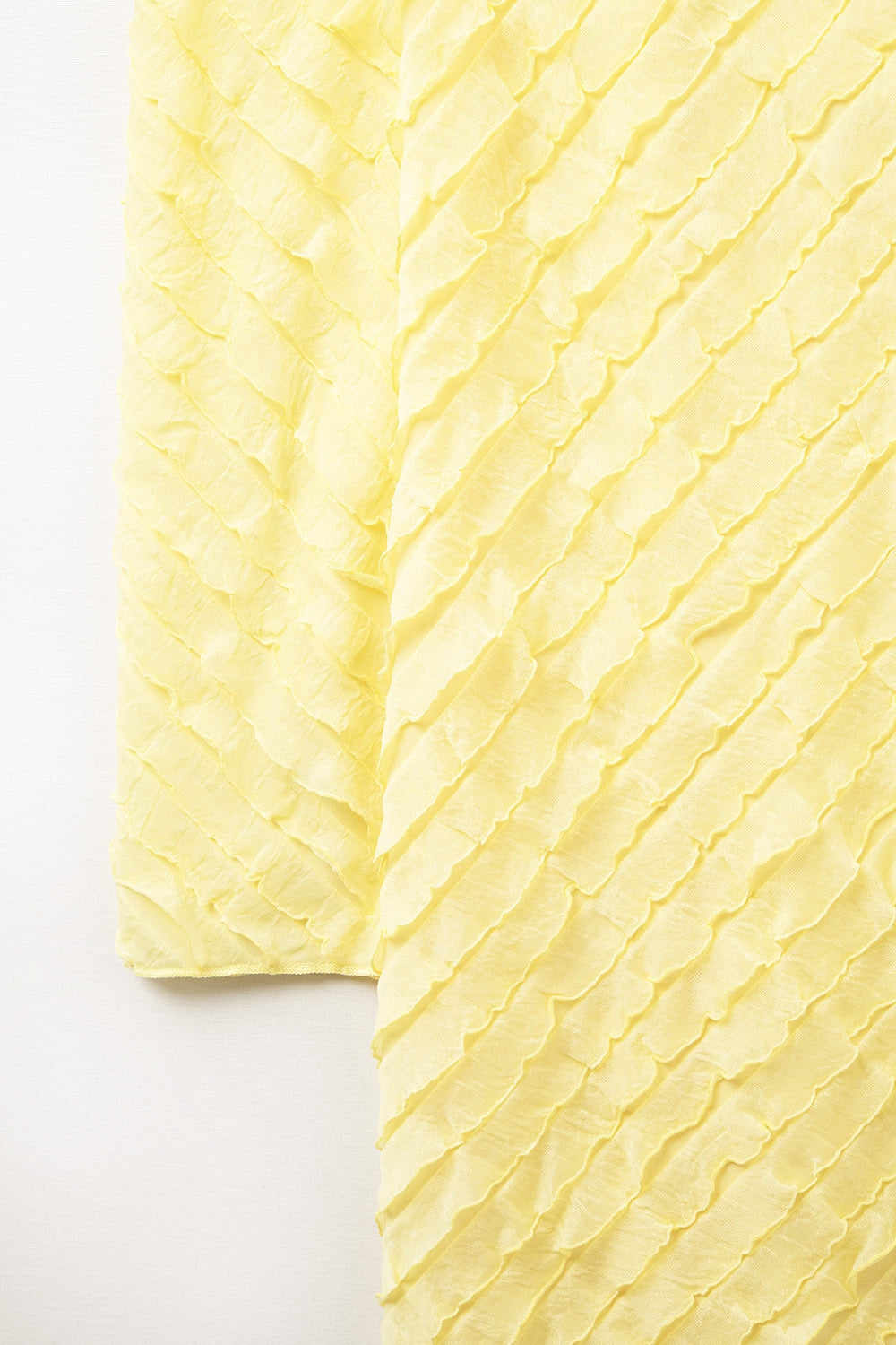 Vestido maxi amarelo manteiga com design de folhos mini Bias