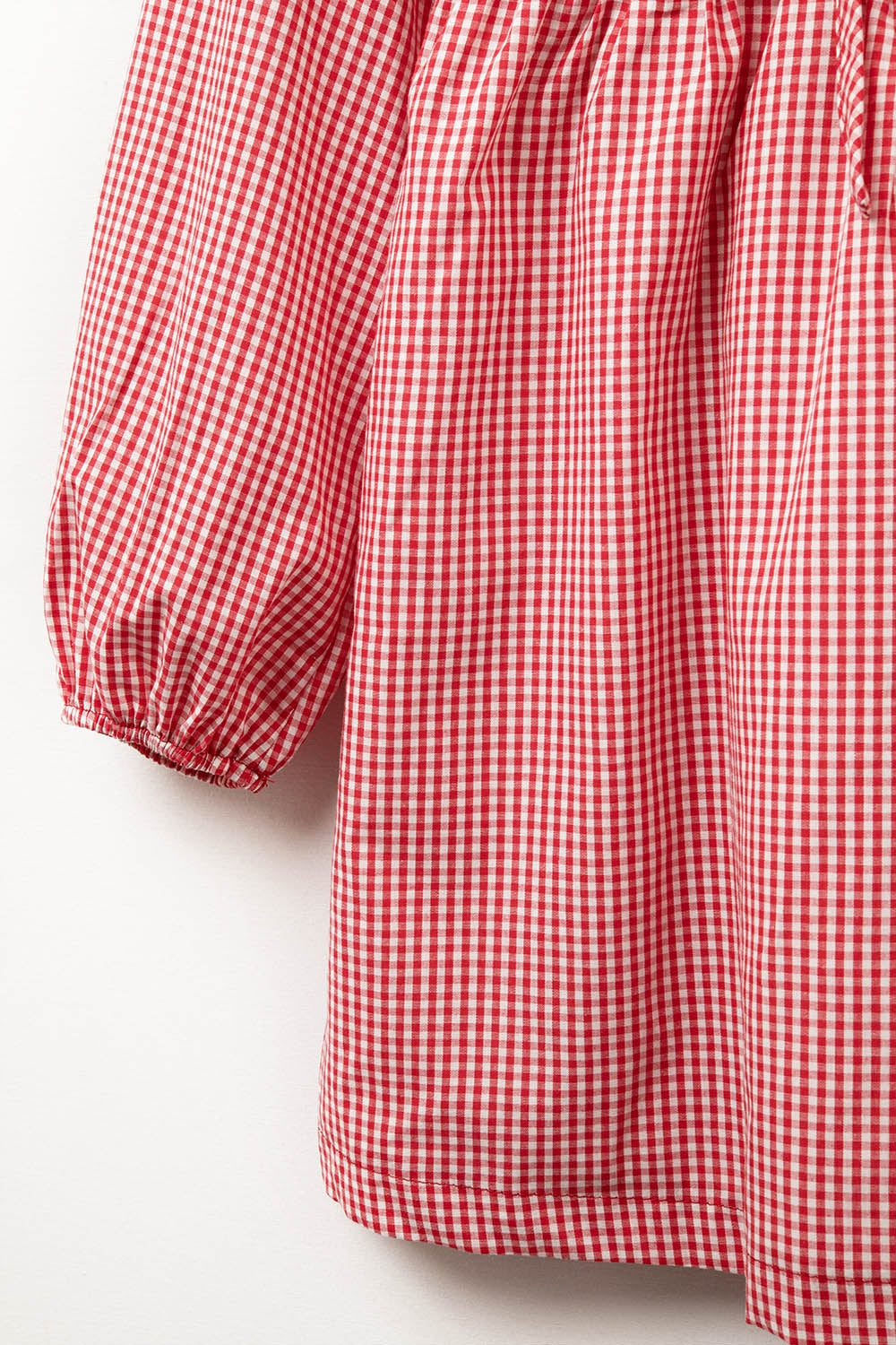 Mini vestido com gravata à frente em cuadros vichi vermelho