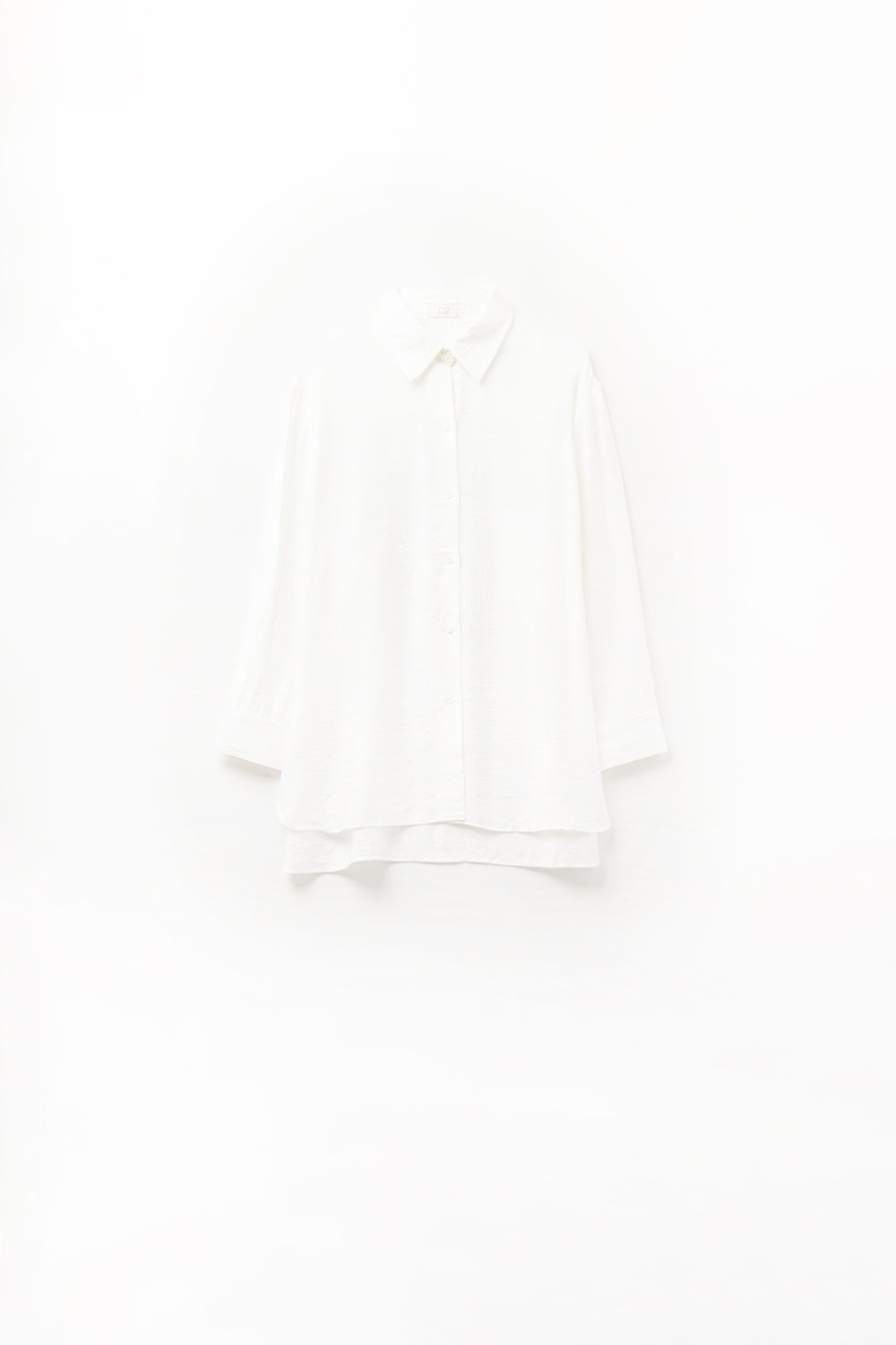 Camisa de corte descontraído com mangas compridas em branco