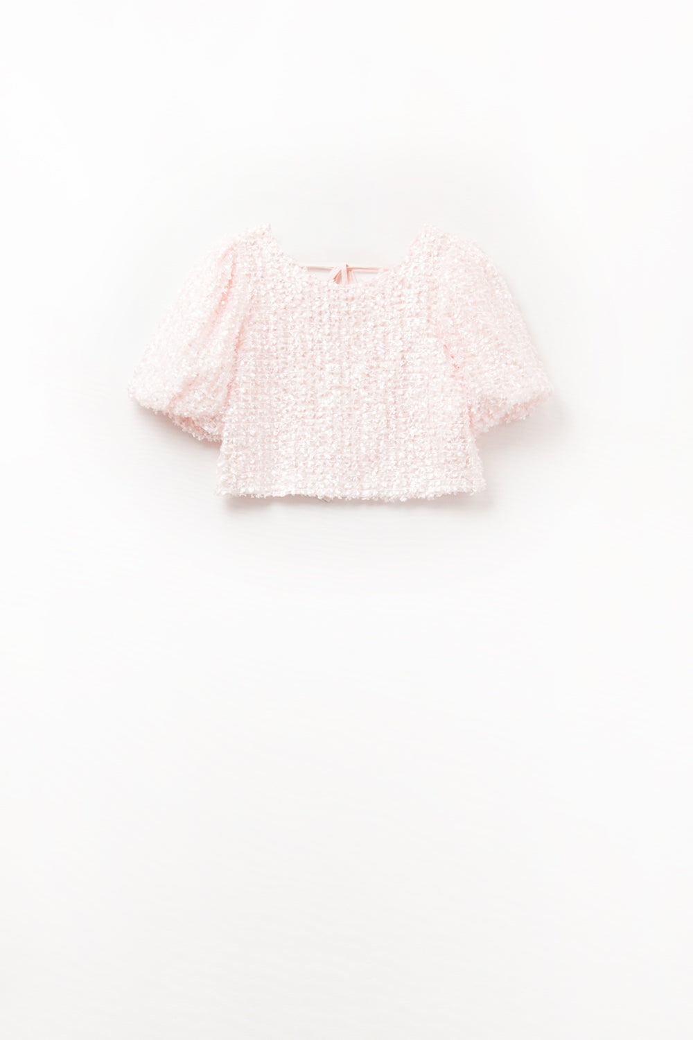 Top rosa com detalhe de lantejoulas e mangas bufantes