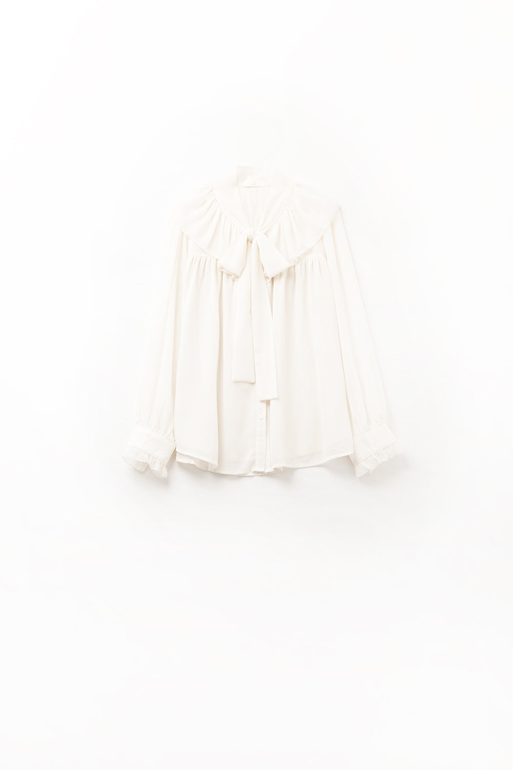 Camisa de chiffon bege com detalhe de laço