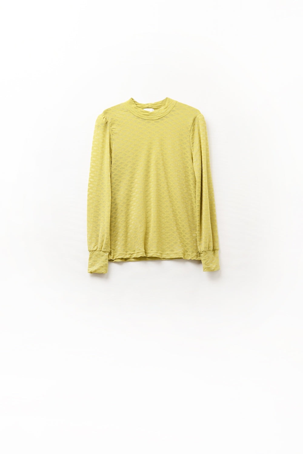 top de renda verde com gola alta e pormenor de punho