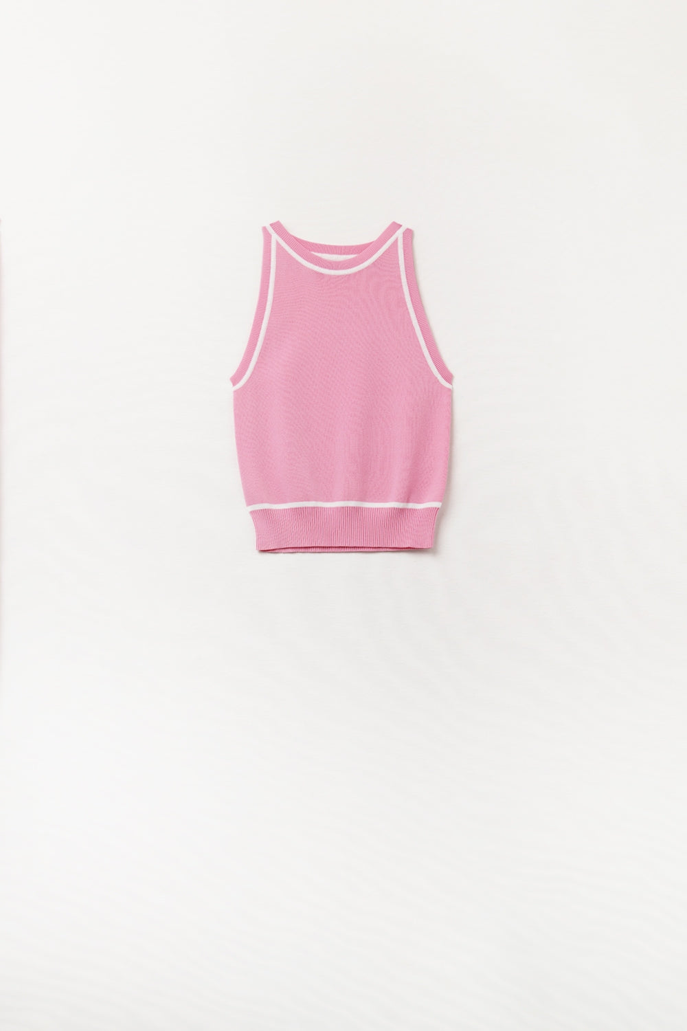 Suéter Sem Mangas em Rosa com Detalhe de Linhas Brancas