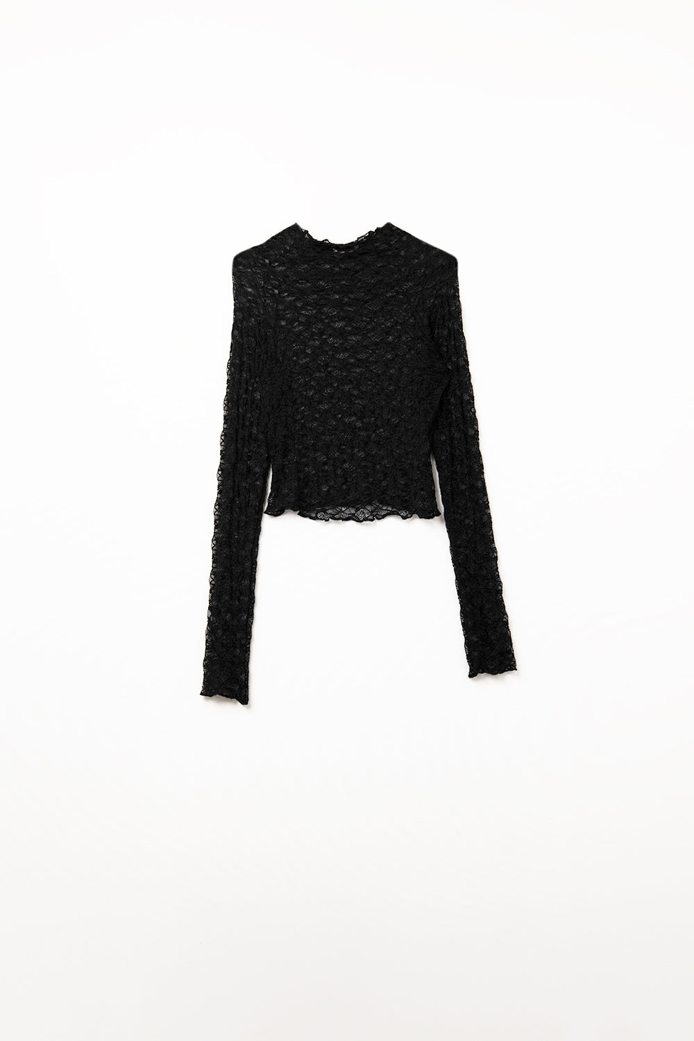 Camiseta preta de renda cropped com mangas compridas