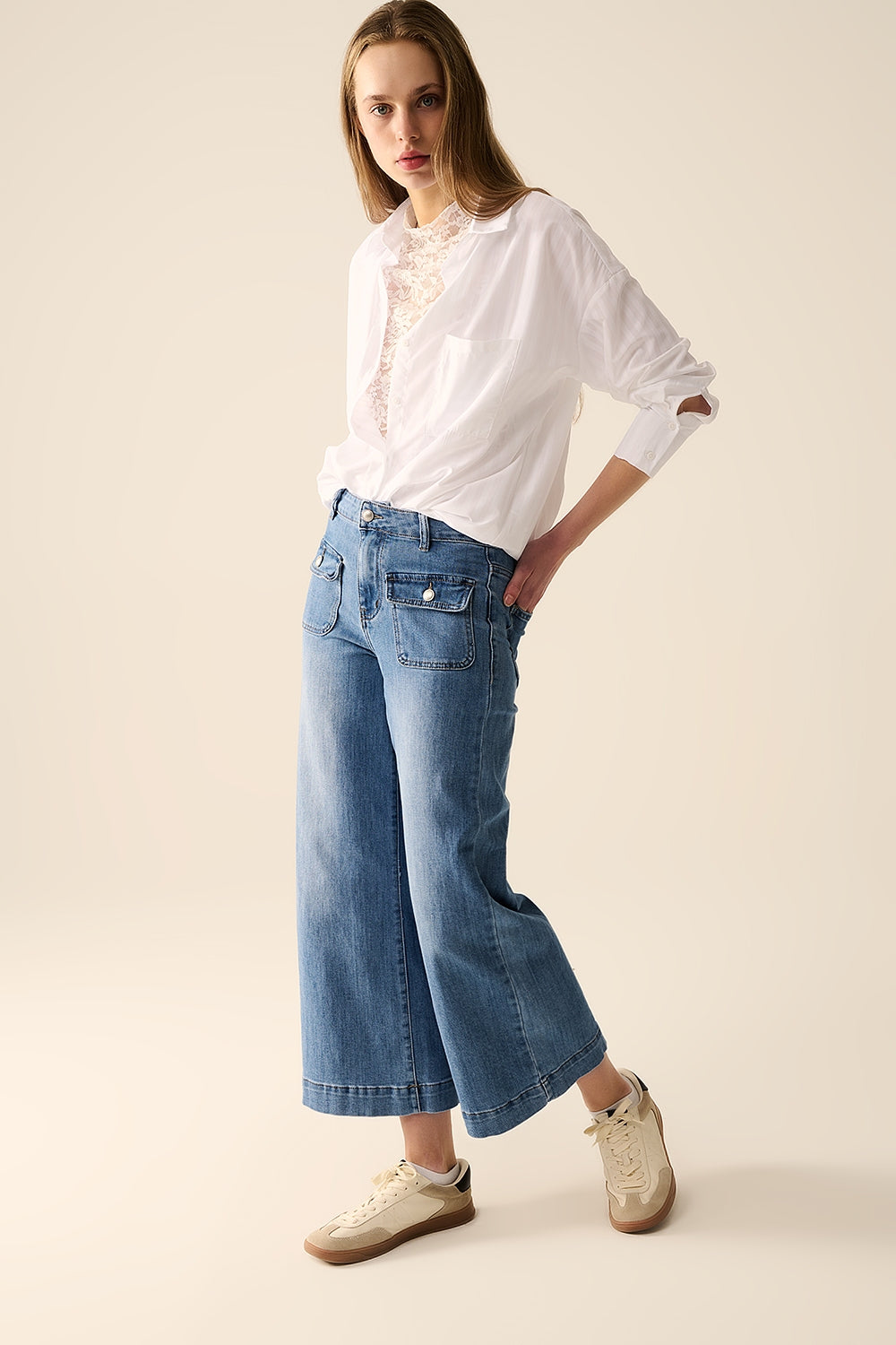 Blusa branca listrada relaxada