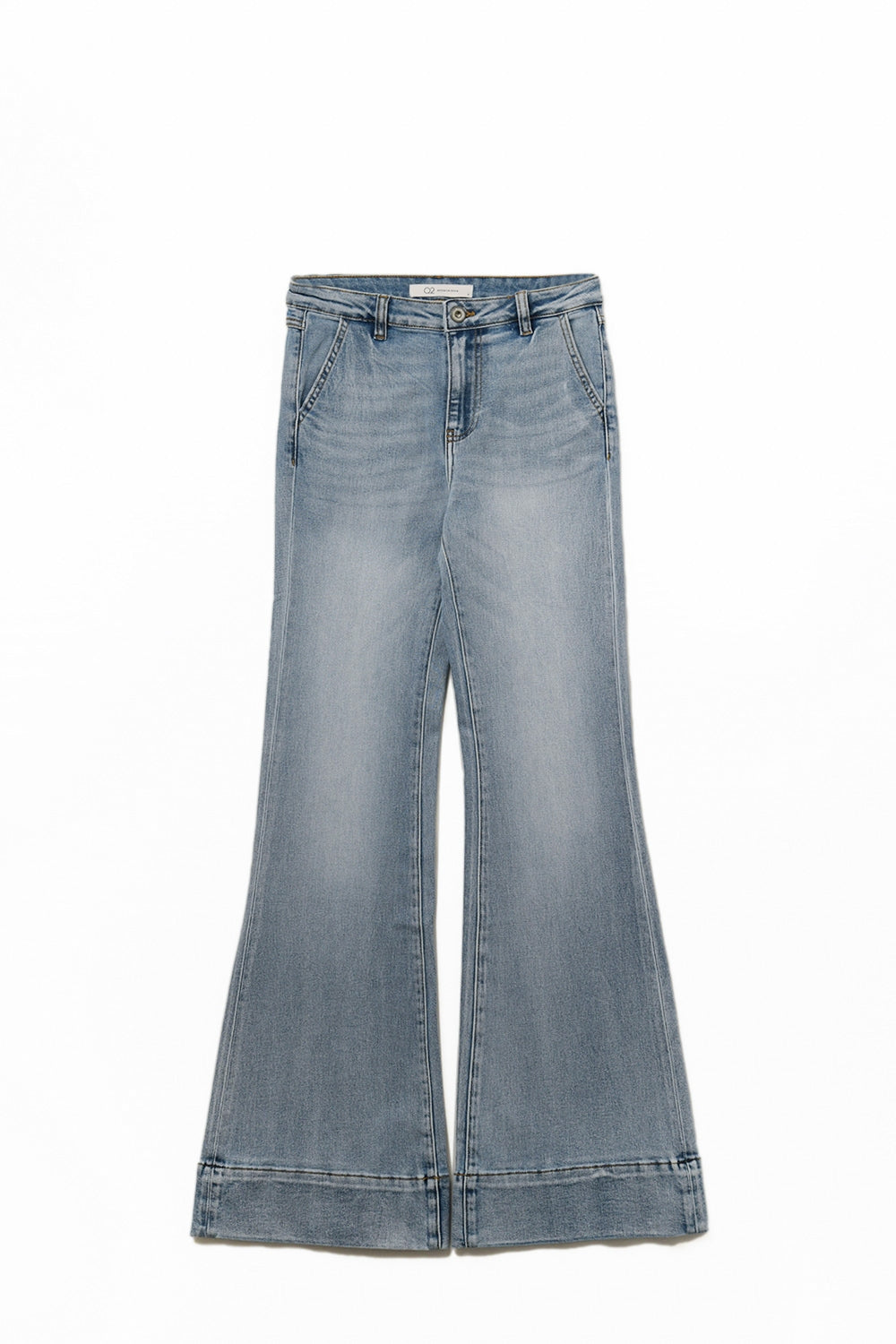 jeans flare de lavagem clara feitos de denim de alta qualidade