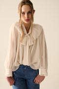 Camisa de chiffon bege com detalhe de laço