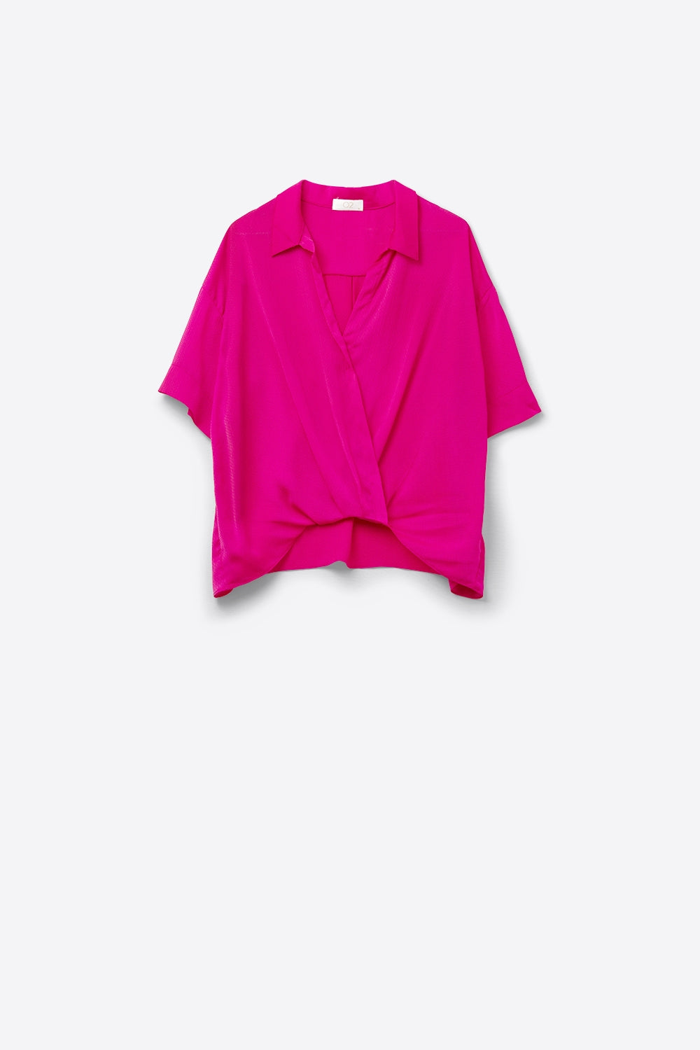 Camisa com frente enrolada em fúcsia