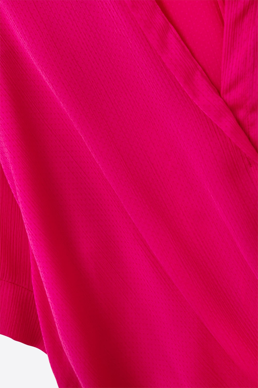Camisa com frente enrolada em fúcsia