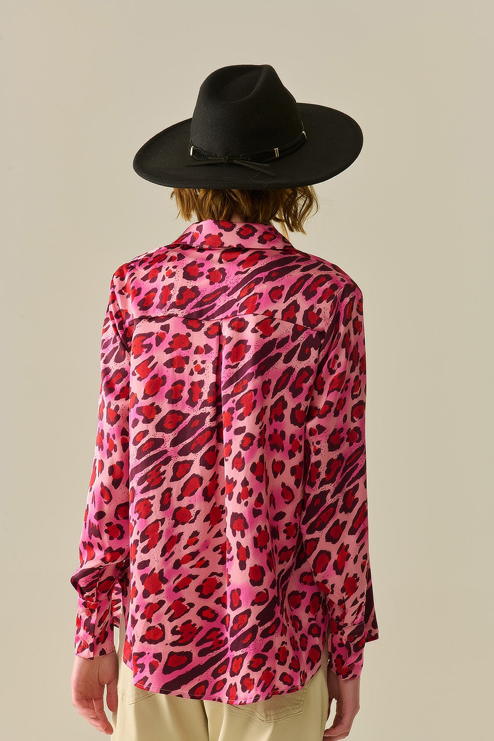 Camisa com Botões em Estampa de Leopardo Fúcsia