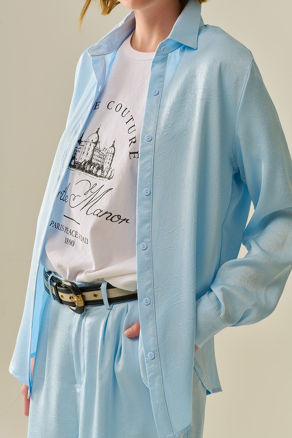 Camisa Azul Bebê com Botões em Cetim