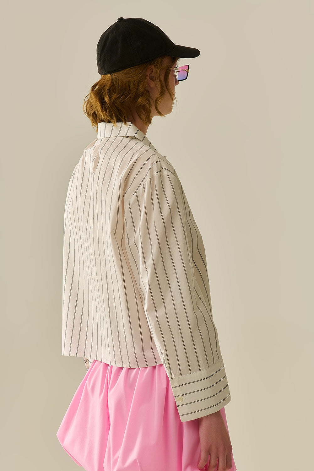 camisa cropped de popelina branca com listras
