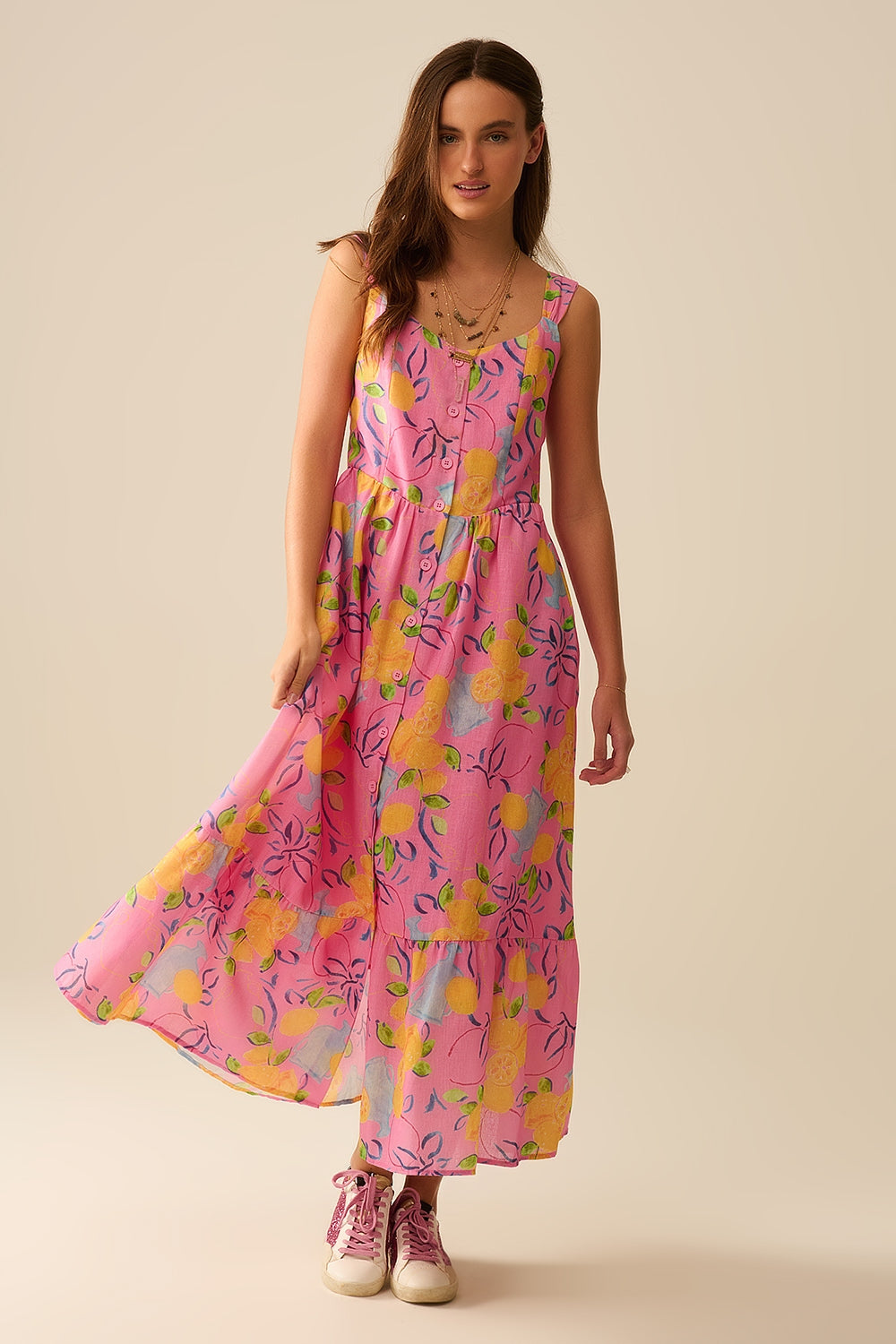 Vestido maxi sem mangas rosa com estampa de limão