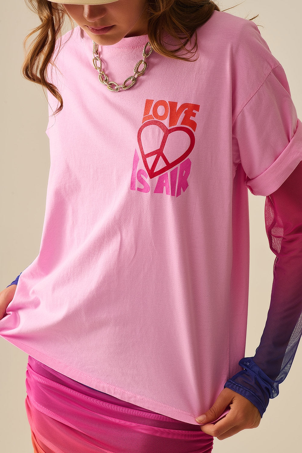 T-Shirt cor-de-rosa com o logótipo Love is Air e Heart with Peace
