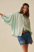 blusa solta de gingão azul claro