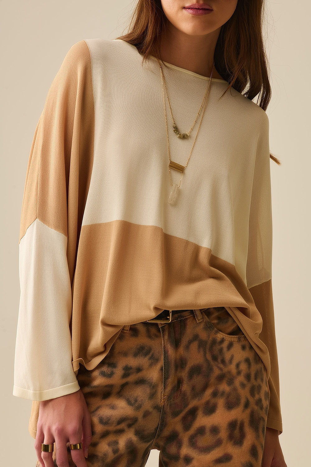 Camisola com asas de morcego em blocos de cores Branco e camel