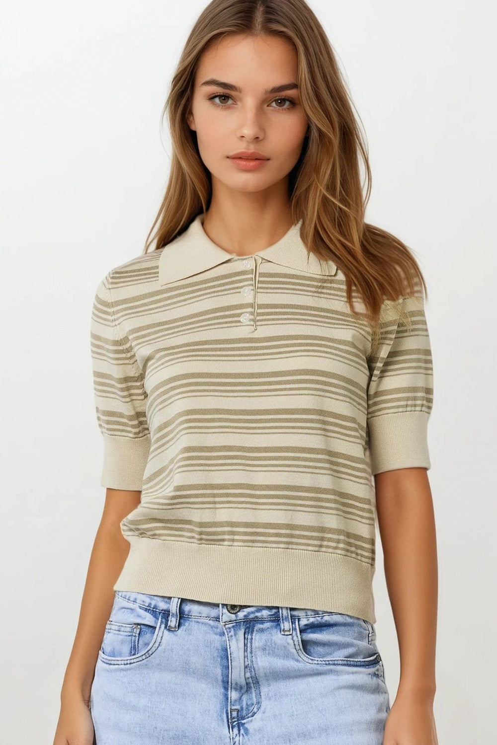 Camisola às riscas bege e camel com gola polo