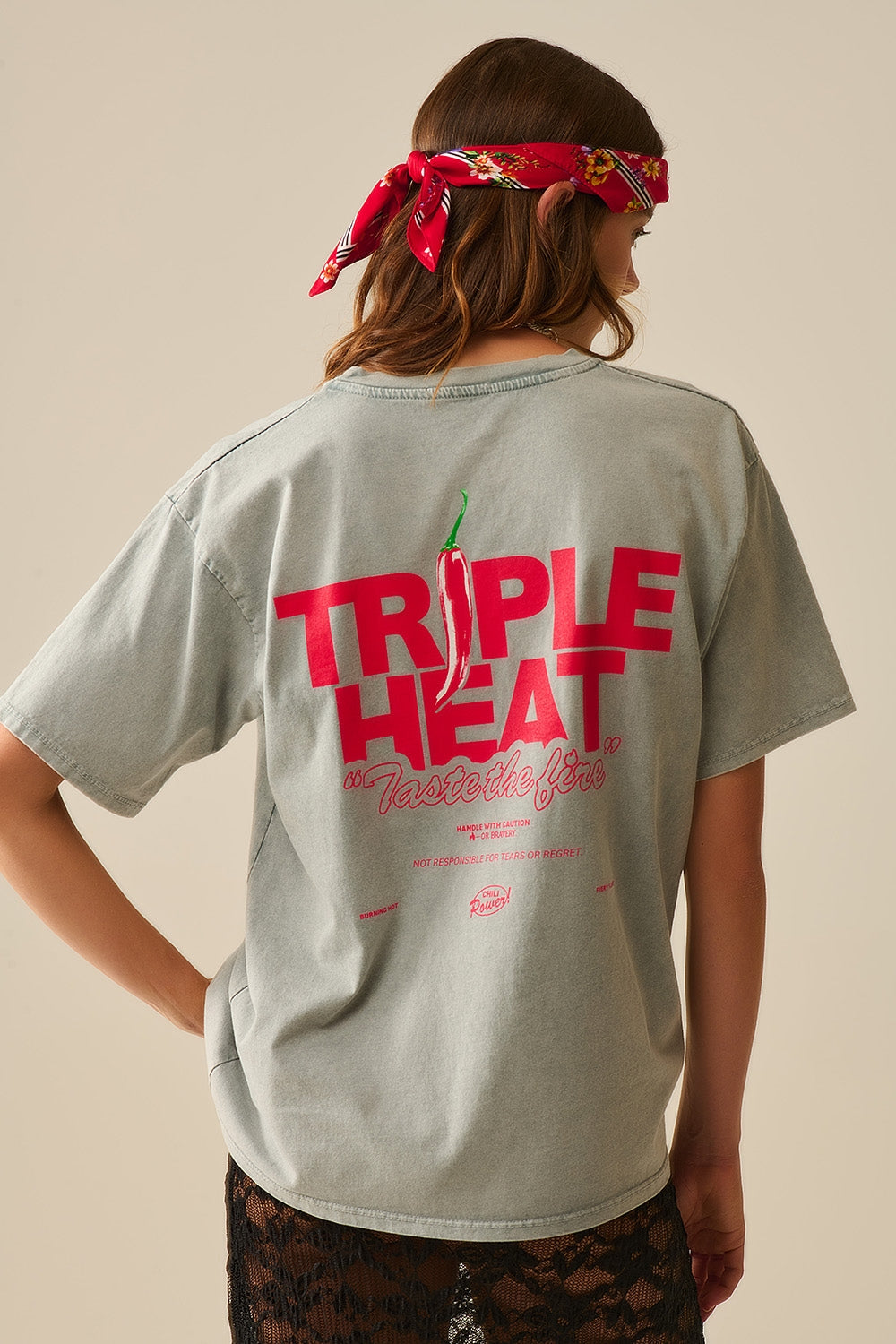 T-shirt de manga curta TRIPLE HEAT LOGO em cinzento lavado de corte descontraído