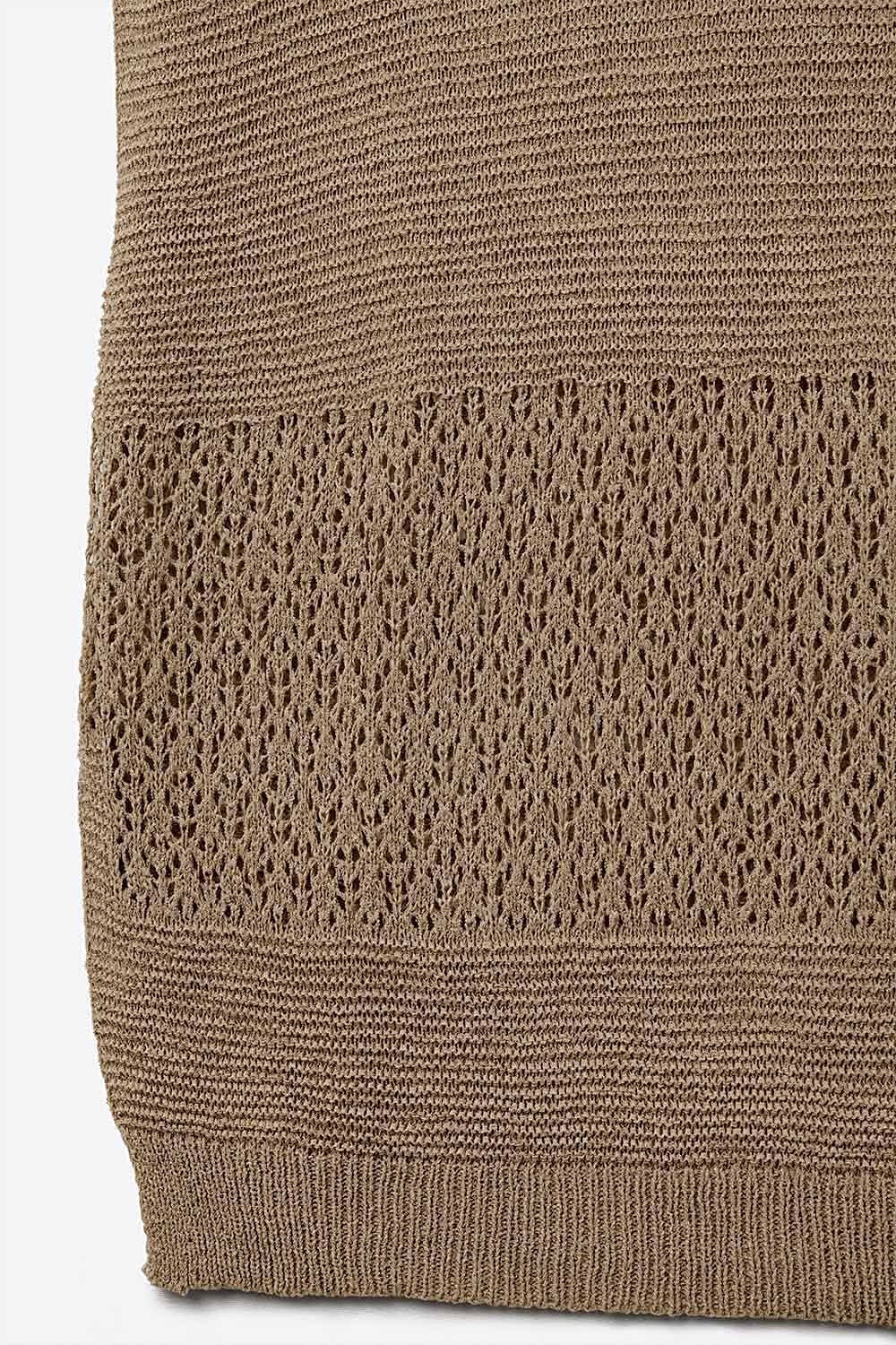 Camisola camel com malha aberta macia e mangas caídas