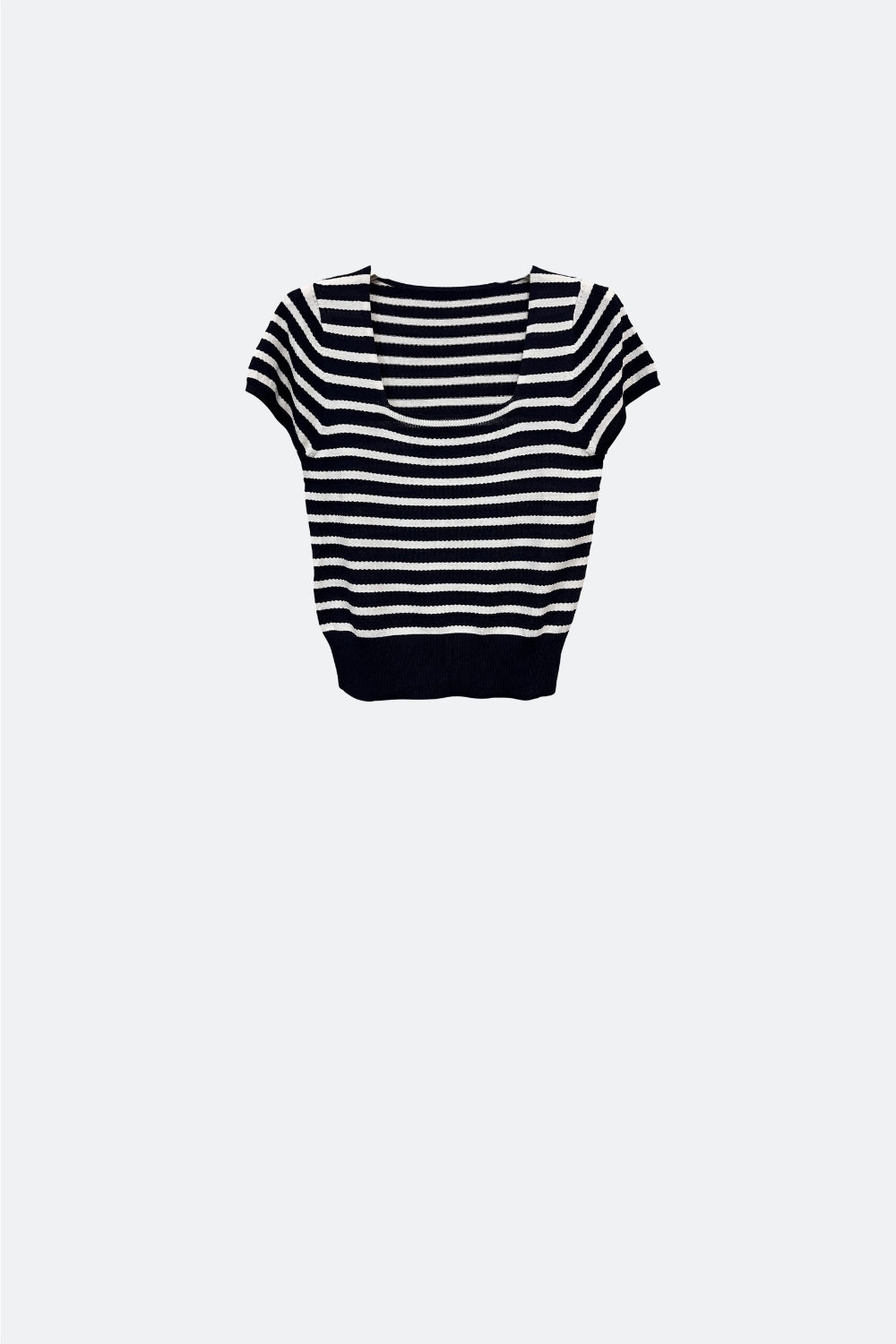 Camisola de gola quadrada às riscas em branco e preto
