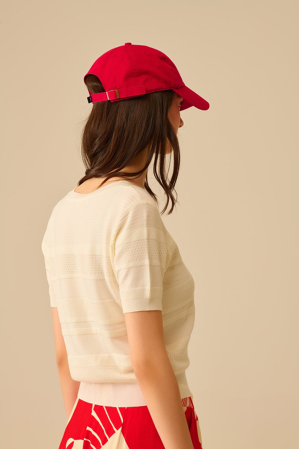 Camisola de malha com riscas texturadas em branco