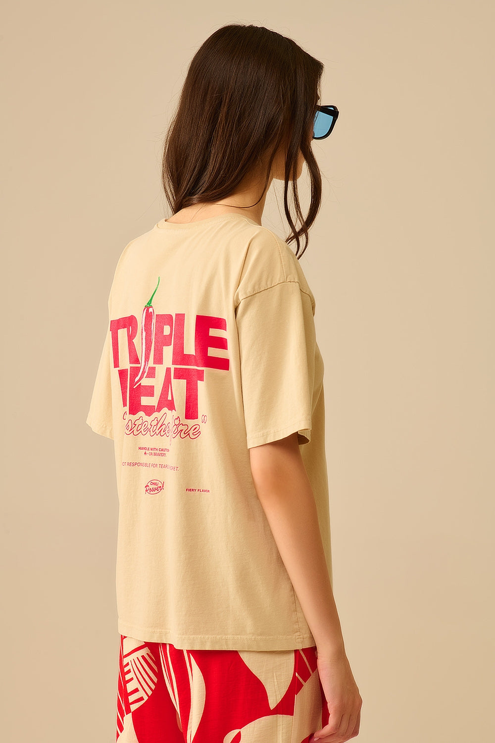 T-shirt de manga curta TRIPLE HEAT bege de corte descontraído