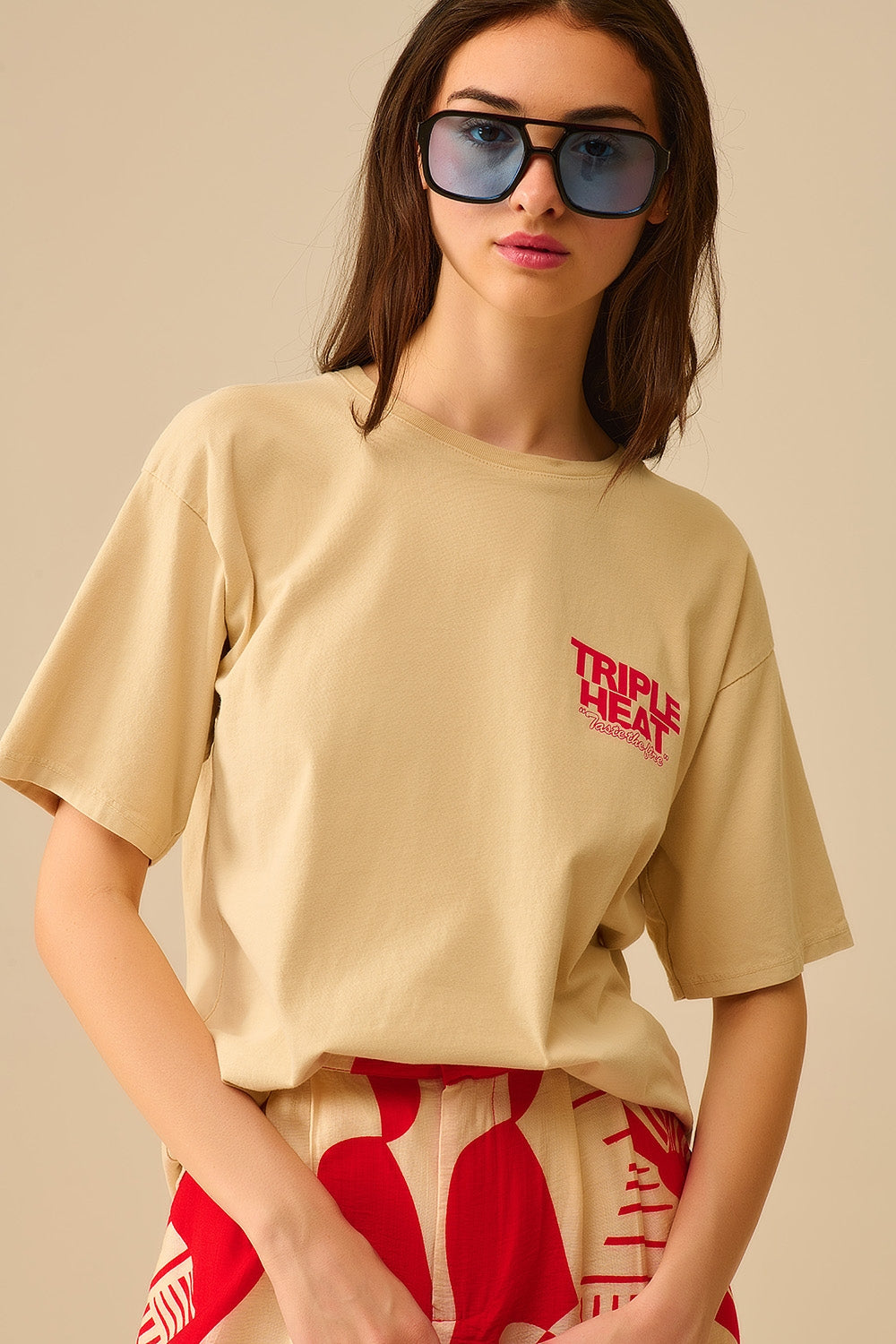 T-shirt de manga curta TRIPLE HEAT bege de corte descontraído