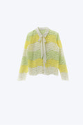 Blusa de renda multicolorida com laço