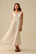 Vestido maxi em camadas com inserções de renda em branco