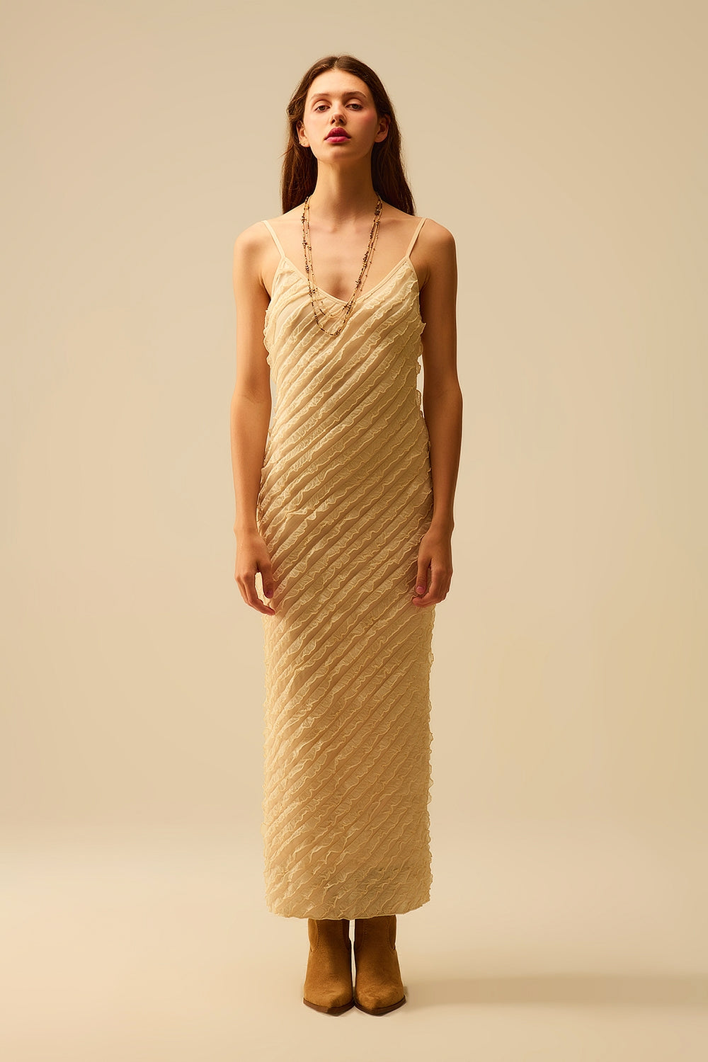 Vestido maxi cru com franjas e alças