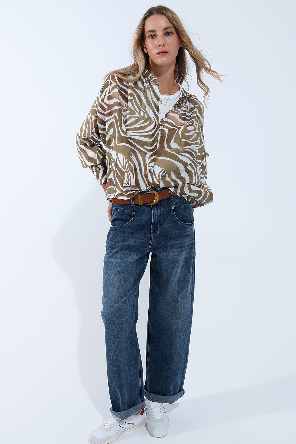 blusa de chiffon fluida com estampado de zebra caqui