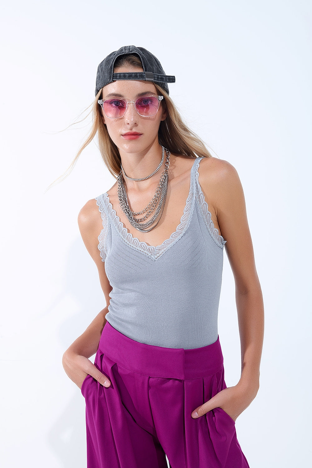 Tank Top com decote redondo e renda em cinzento