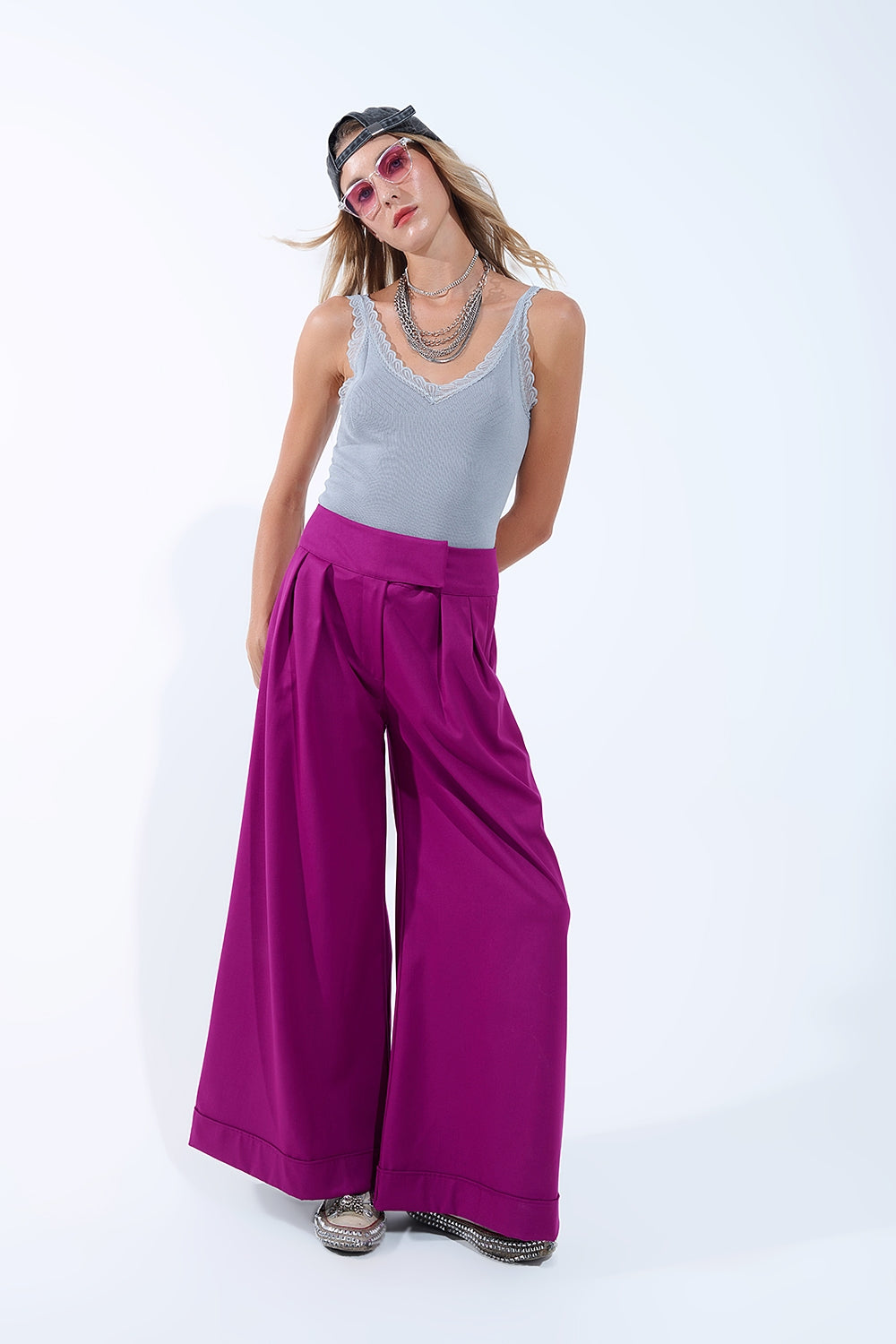 Tank Top com decote redondo e renda em cinzento