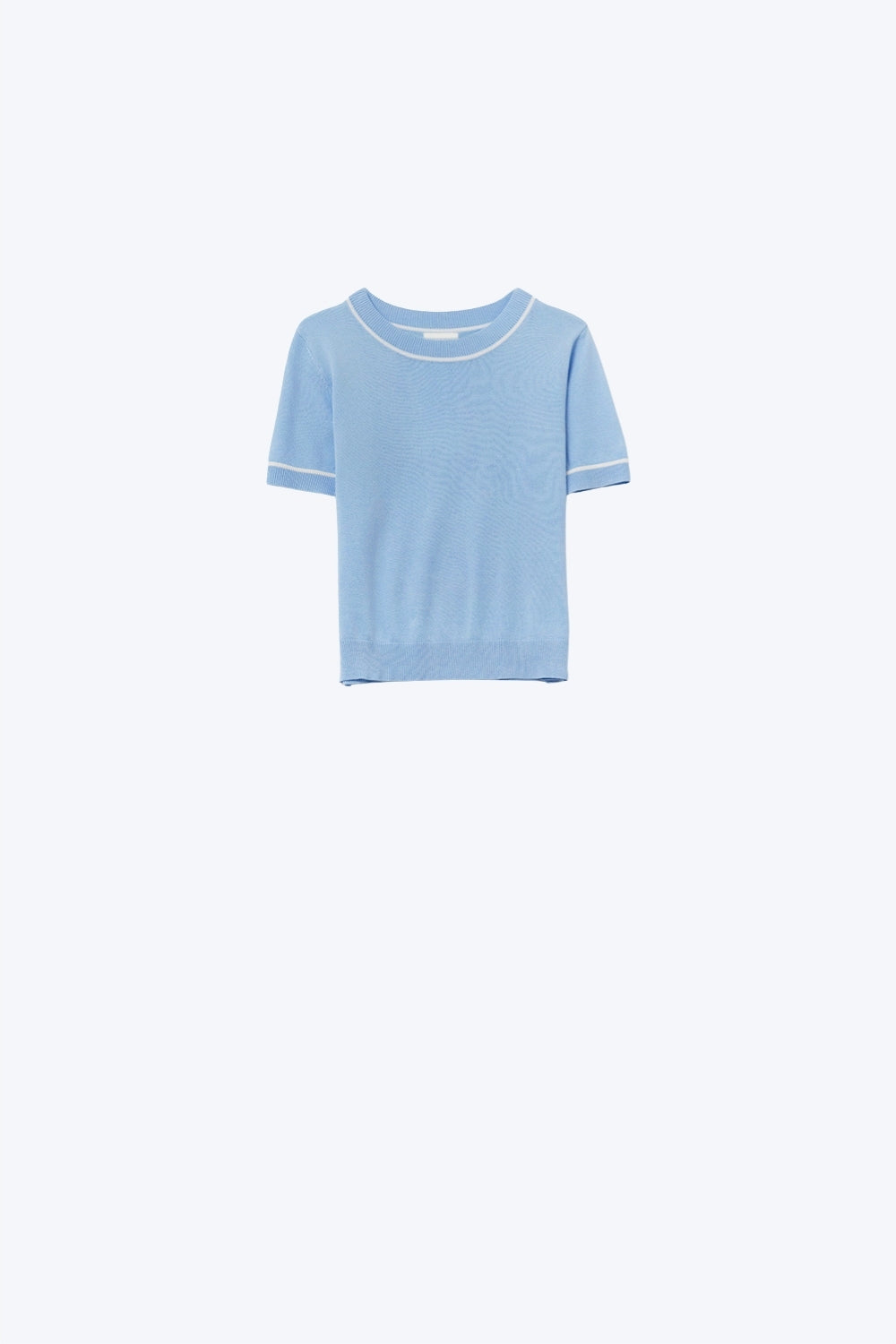 Camisola de malha de manga curta azul bebé com acabamentos em contraste