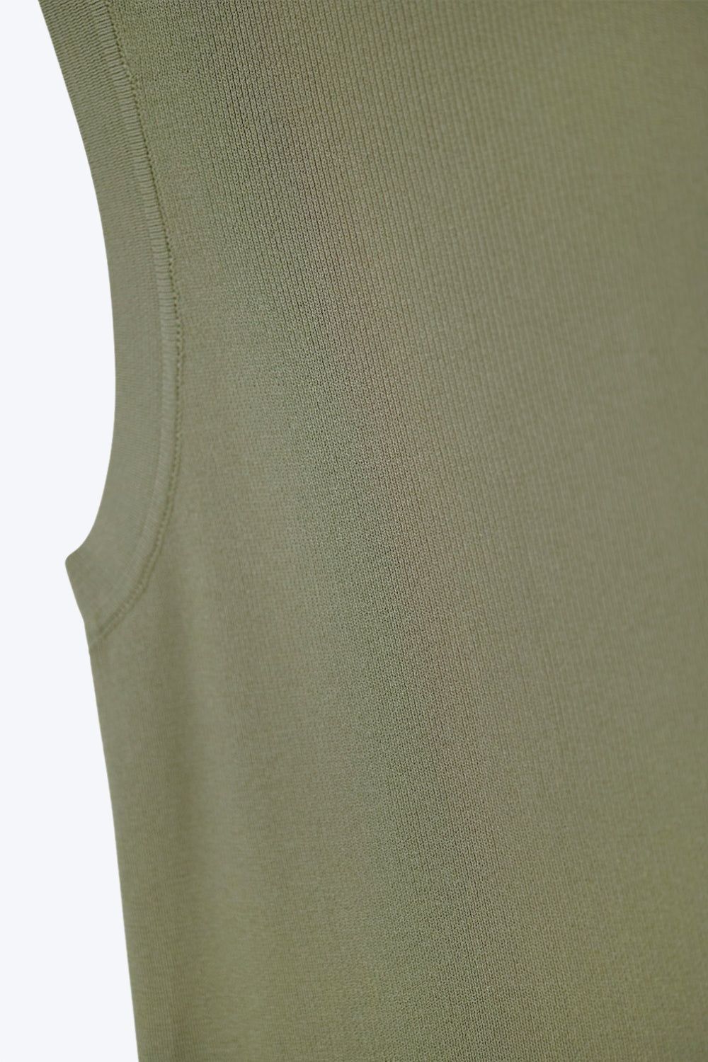 Camisola com gola alta caqui com nervuras