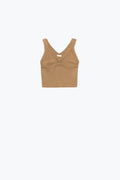 Top de malha canelada camel com decote em V recortado