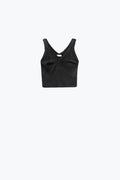 Camisola de malha preta com decote em V e rebordos recortados